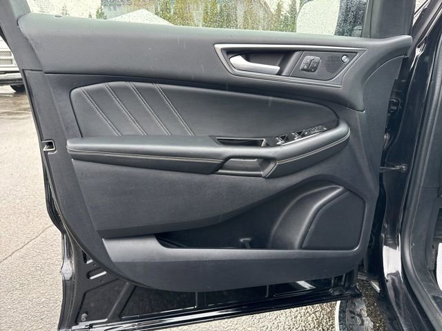 Used 2019 Ford Edge ST image 26