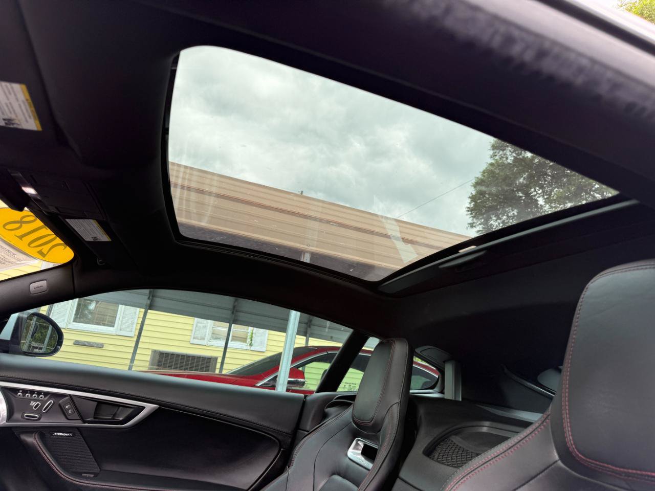 Used 2018 Jaguar F-TYPE Coupe RWD image 22