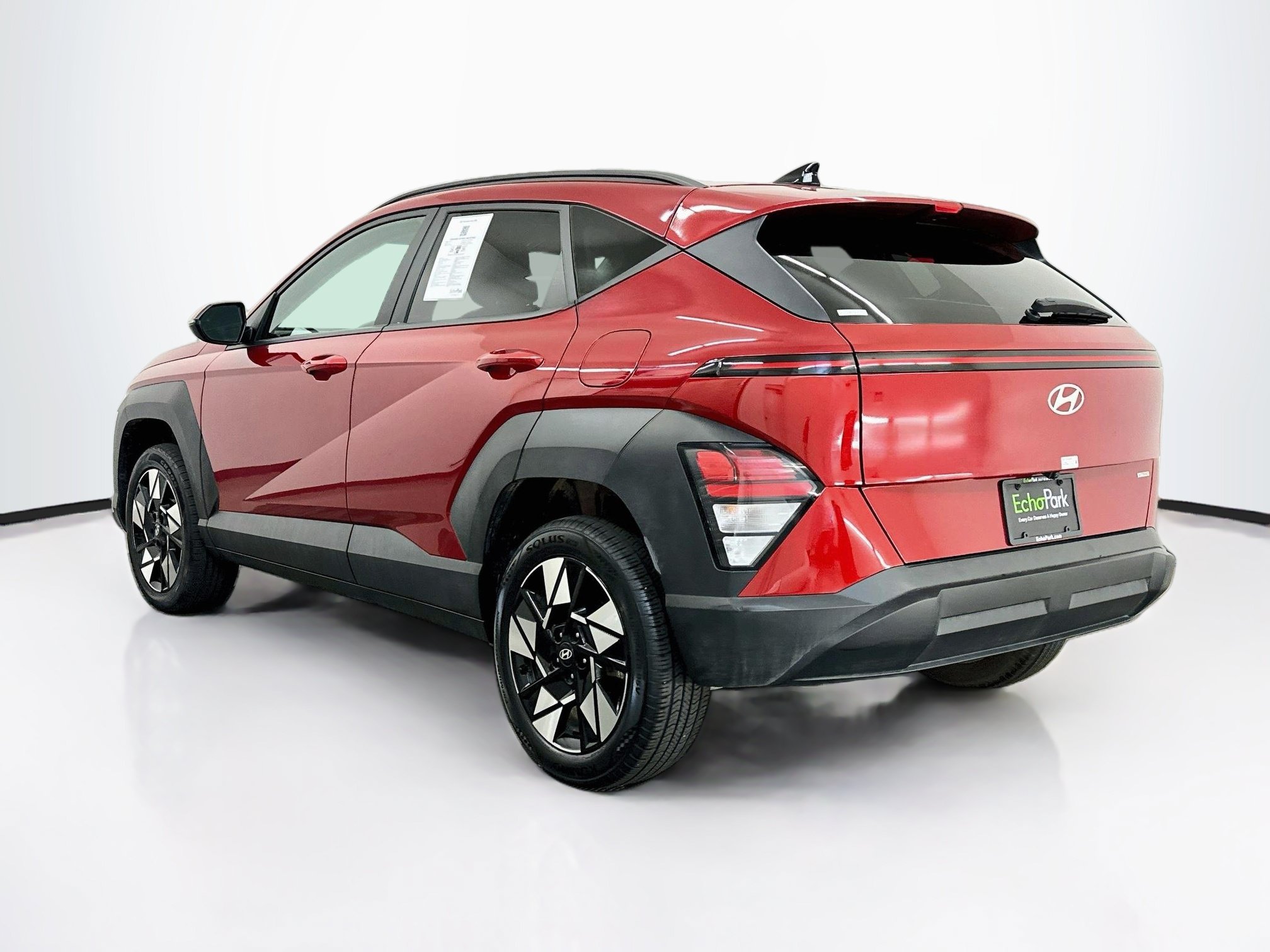Used 2025 Hyundai Kona SEL AWD/4WD image 5