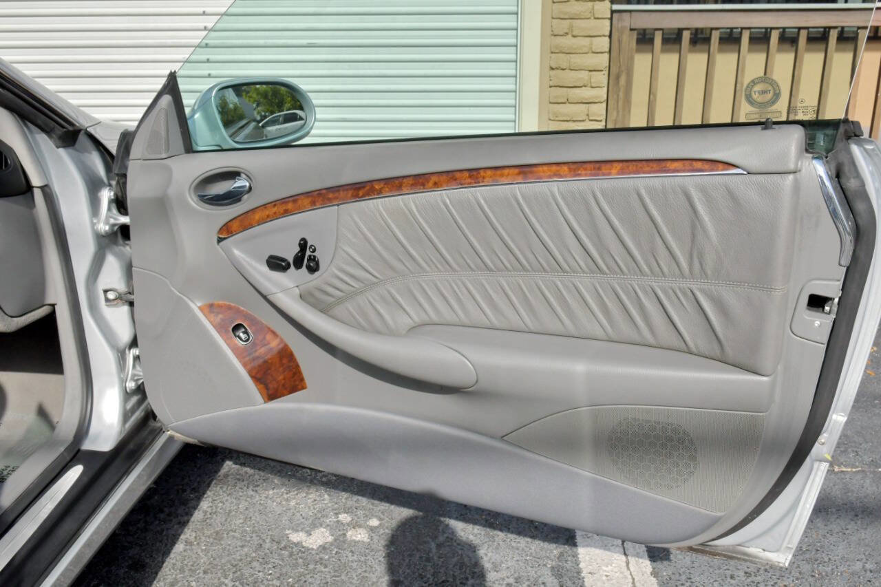 Used 2006 Mercedes-Benz CLK 350 Cabriolet image 27