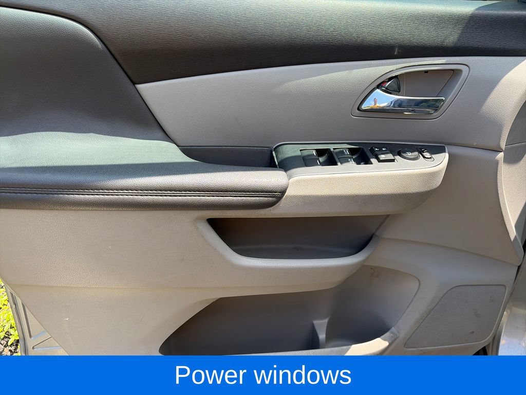 Used 2016 Honda Odyssey SE image 18