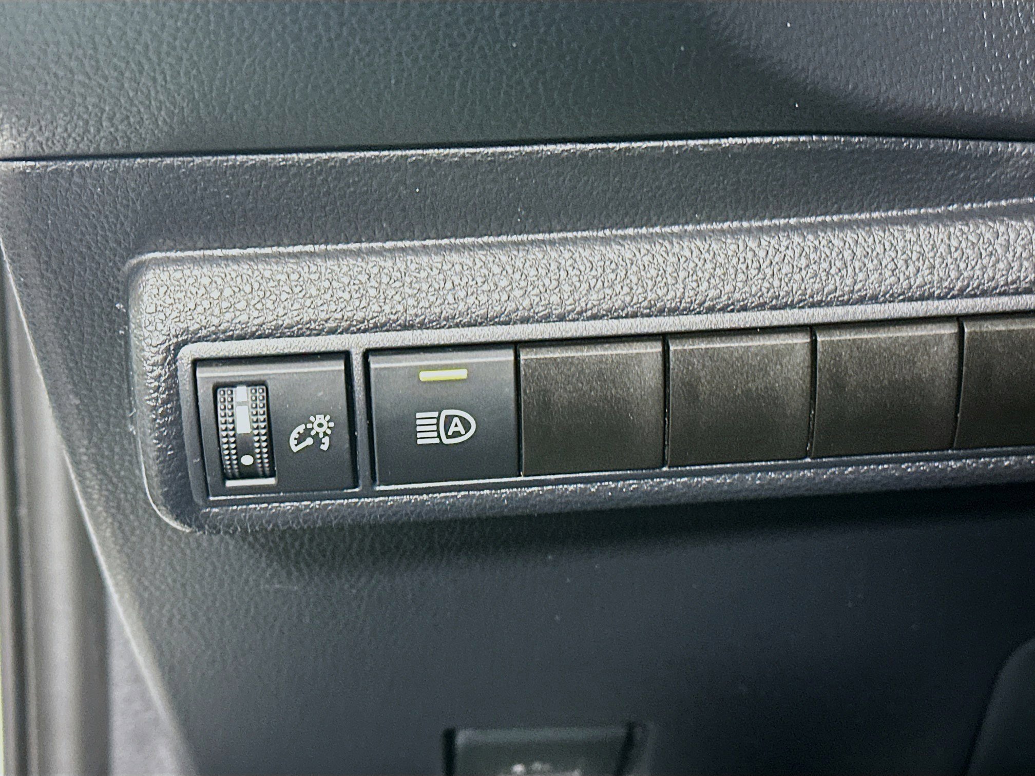 Used 2025 Toyota Corolla LE image 16