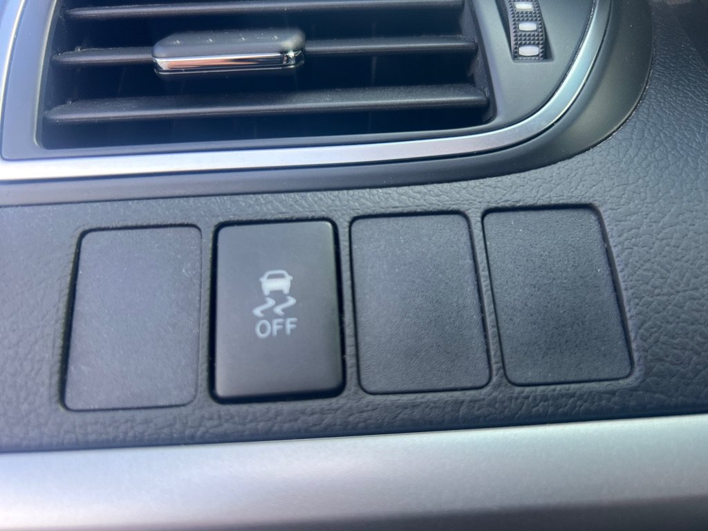 Used 2015 Toyota Camry SE FWD image 27