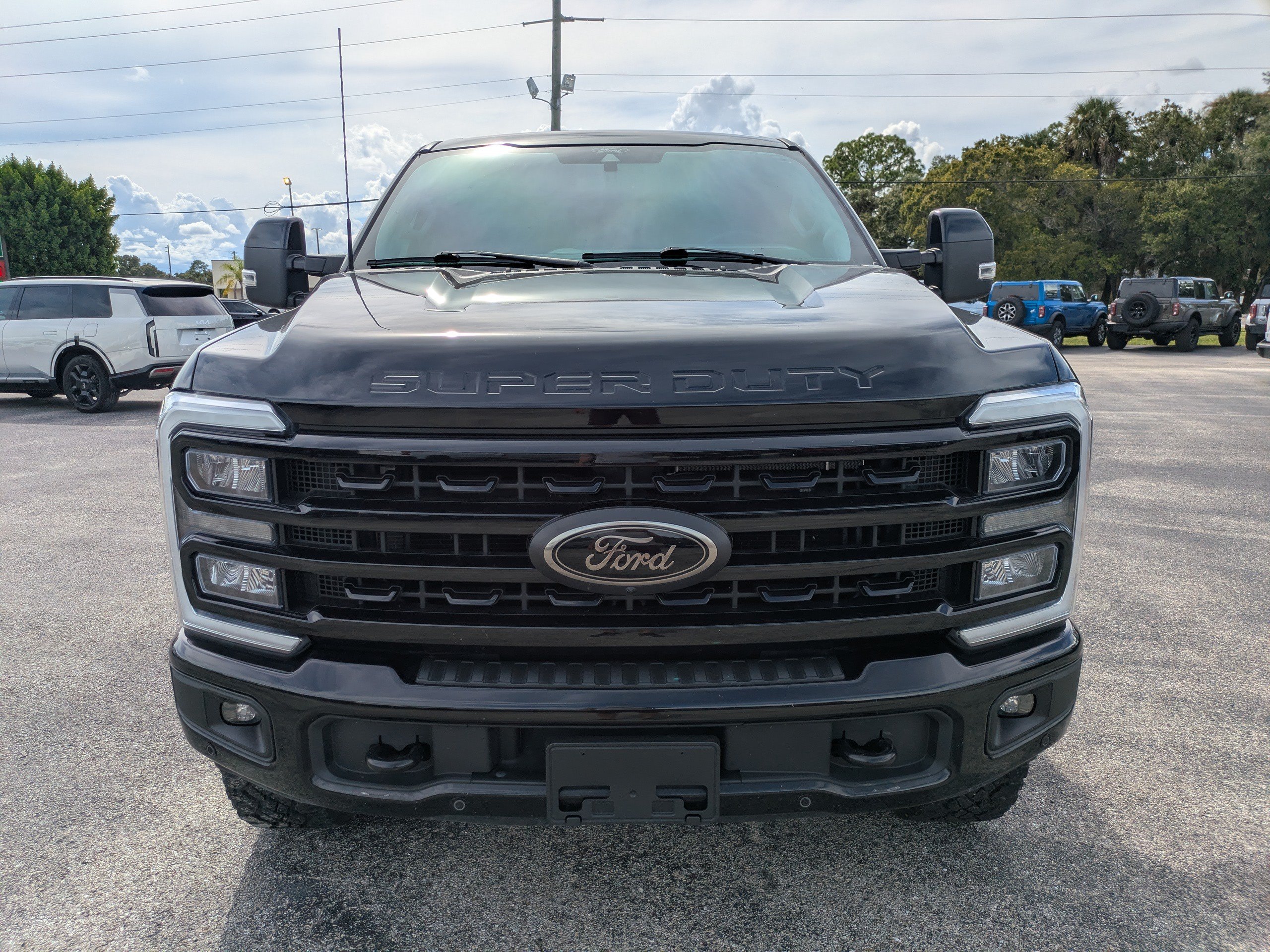 Used 2024 Ford F250 Lariat w/ Lariat Ultimate Package AWD/4WD image 9