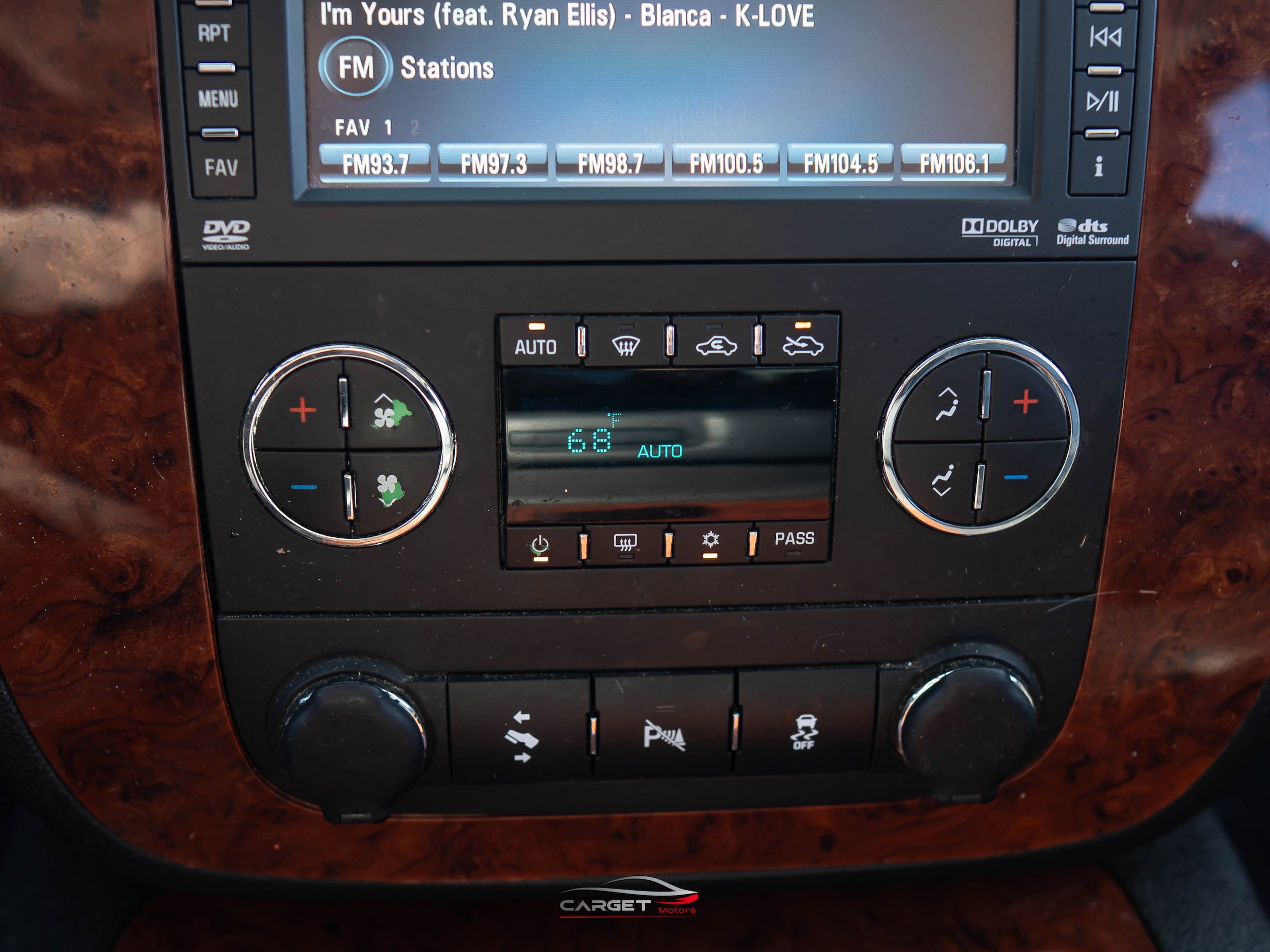 Used 2013 Chevrolet Avalanche LTZ image 32