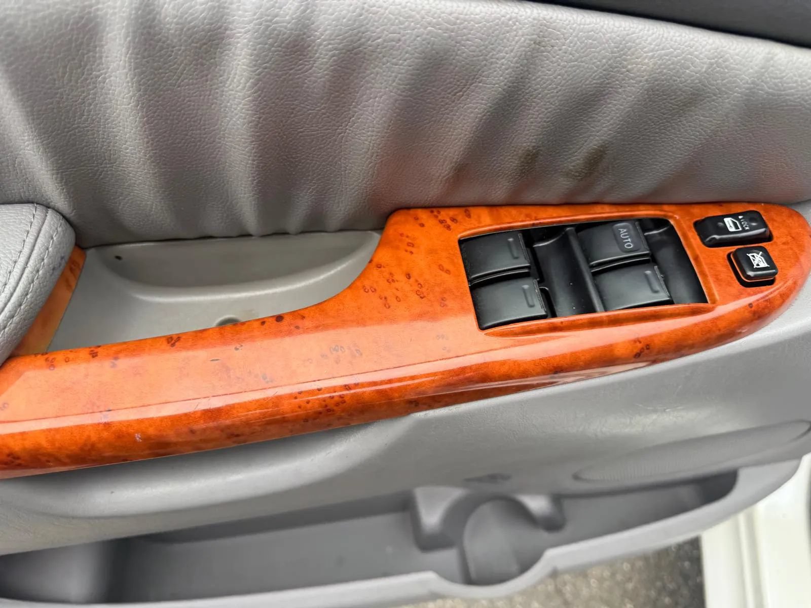 Used 2009 Toyota Sienna XLE FWD image 29