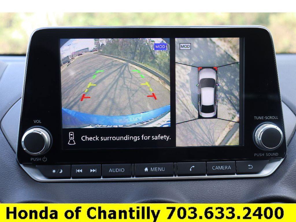 Used 2021 Nissan Sentra SR w/ SR Premium Package image 16