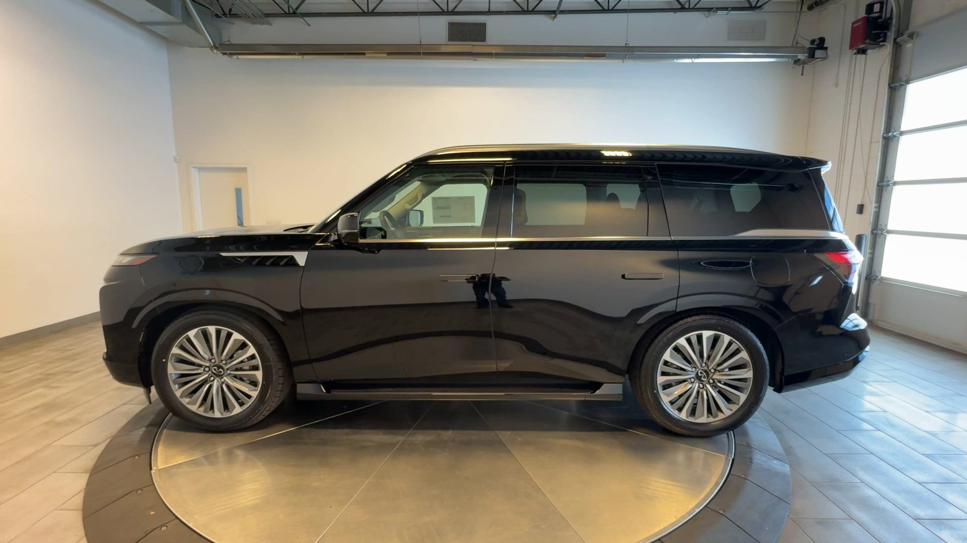 New 2026 INFINITI QX80 Luxe AWD/4WD image 5