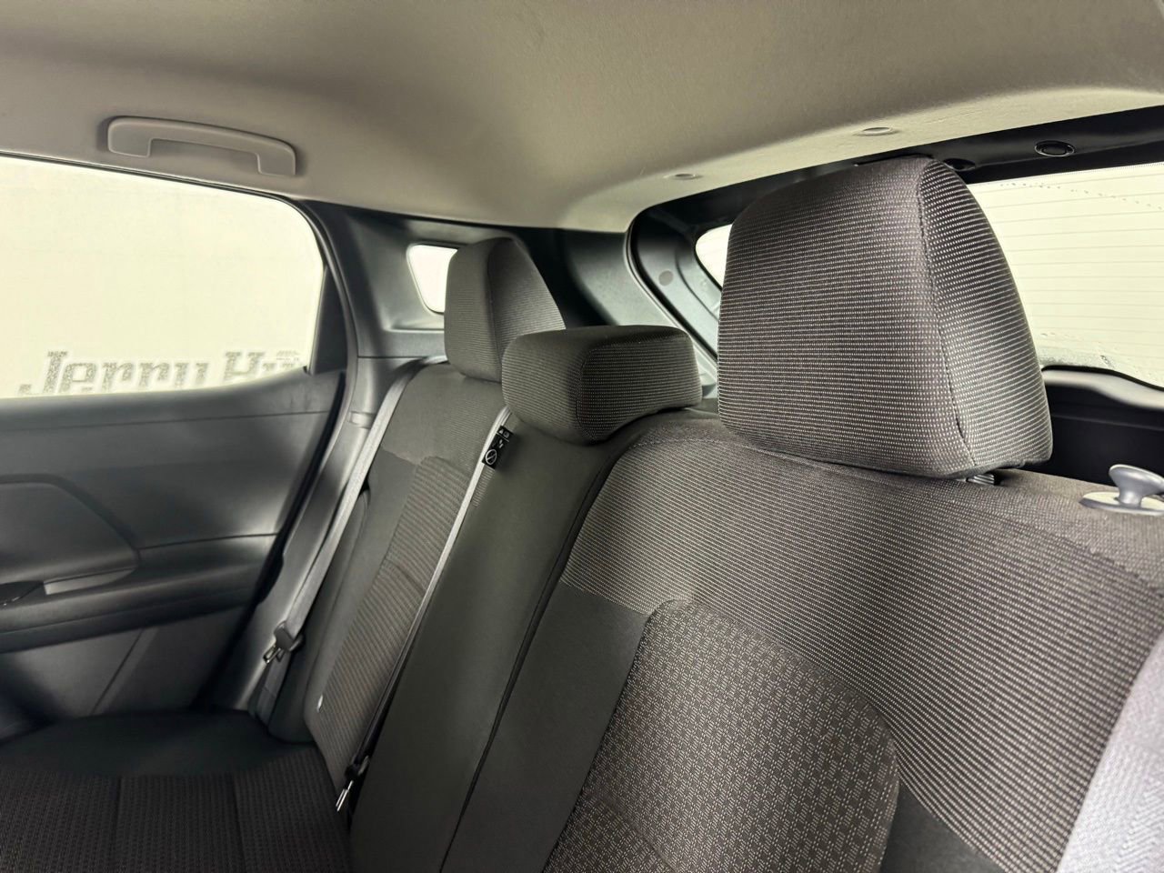 Used 2025 Nissan Kicks S image 23