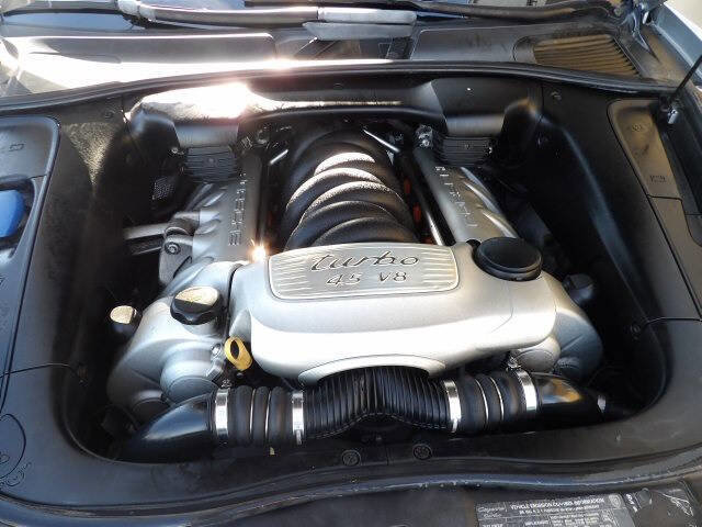 Used 2004 Porsche Cayenne Turbo image 26
