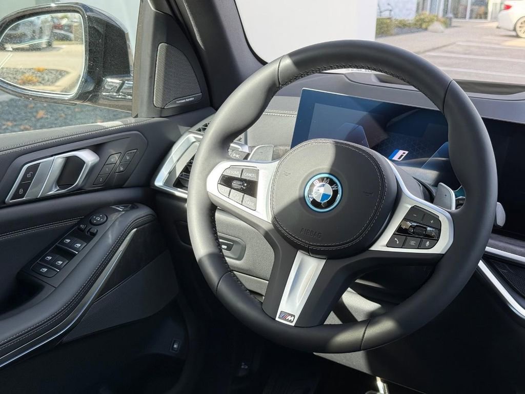 New 2026 BMW X5 xDrive50e w/ M Sport Package image 9