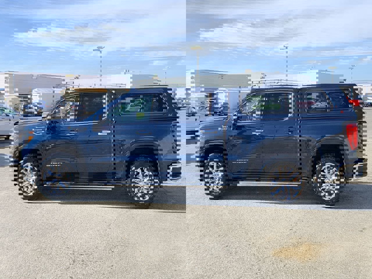 Used 2021 GMC Sierra 1500 SLT w/ SLT Premium Plus Package image 5