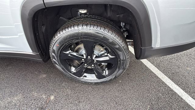 New 2026 Jeep Grand Cherokee L Limited w/ Limited Altitude Package AWD/4WD image 33