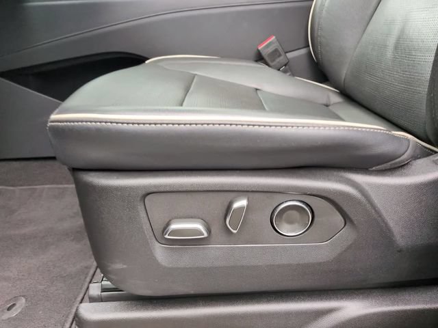 Certified 2024 Cadillac Escalade Sport AWD/4WD image 15