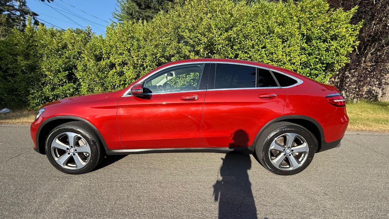 Used 2017 Mercedes-Benz GLC 300 4MATIC Coupe image 18