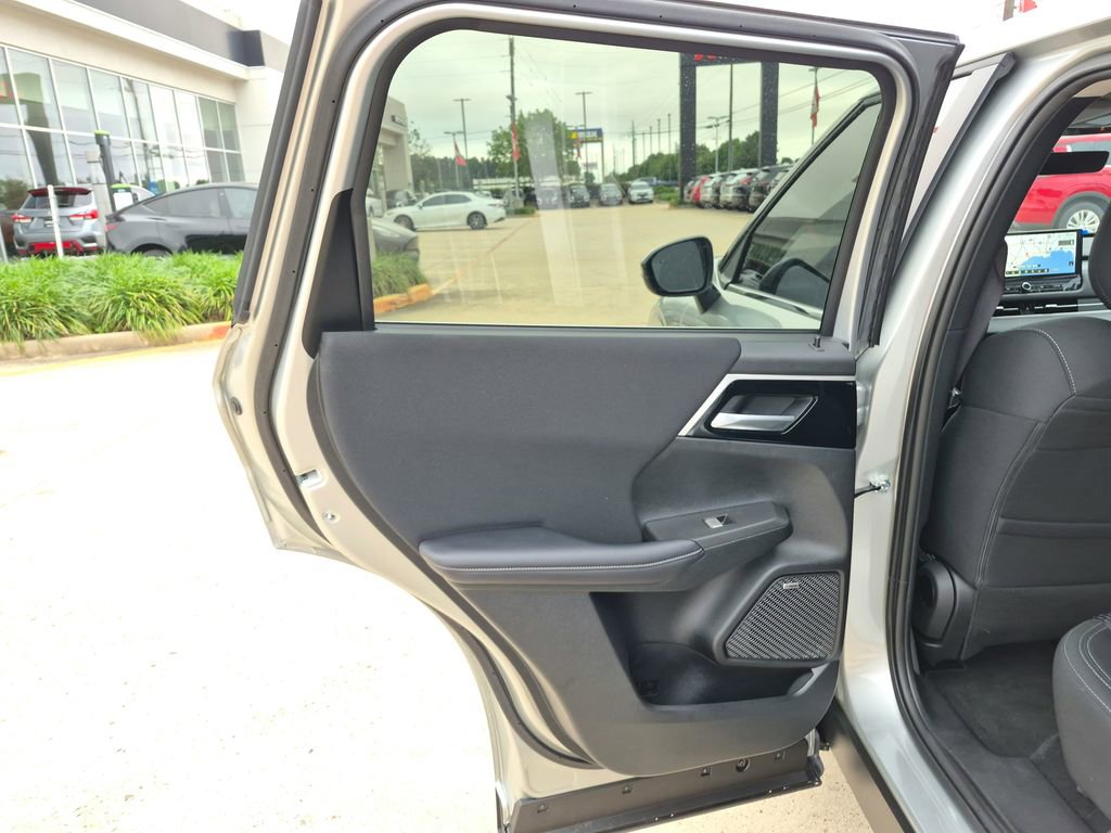 New 2026 Mitsubishi Outlander ES FWD image 17