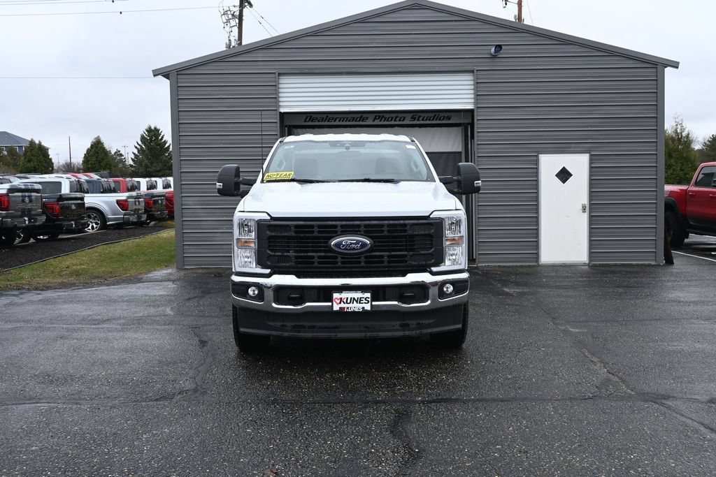 New 2026 Ford F350 XL w/ XL Driver Assist Package AWD/4WD video 2