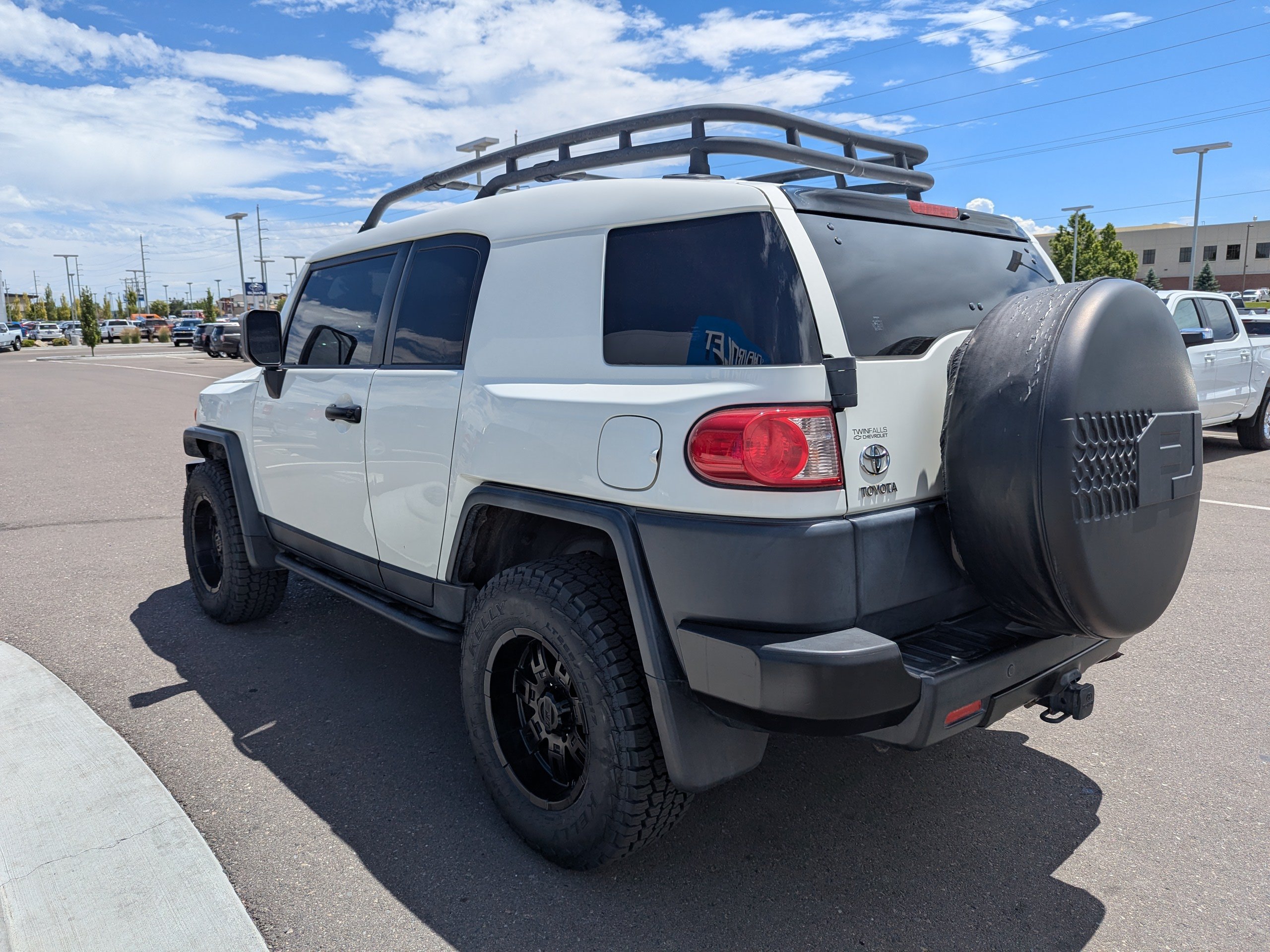Used 2010 Toyota FJ Cruiser 4WD image 25
