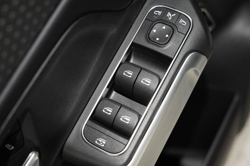 Certified 2026 Mercedes-Benz GLB 250 image 20