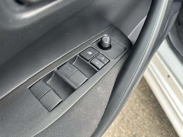 Used 2024 Toyota Corolla LE w/ LE Convenience Package FWD image 15