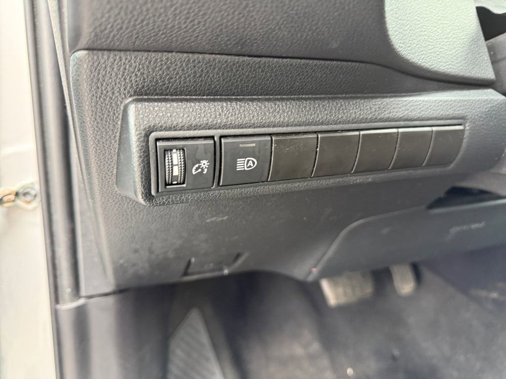 Certified 2024 Toyota Corolla LE image 25