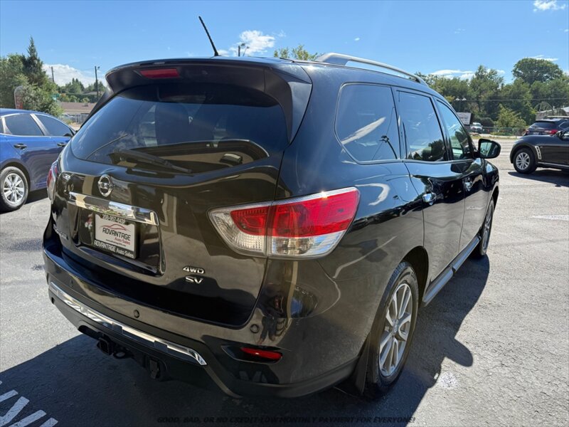 Used 2016 Nissan Pathfinder SV w/ SV Cold Weather Package AWD/4WD image 7