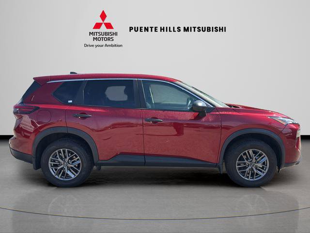 Used 2025 Nissan Rogue S image 4