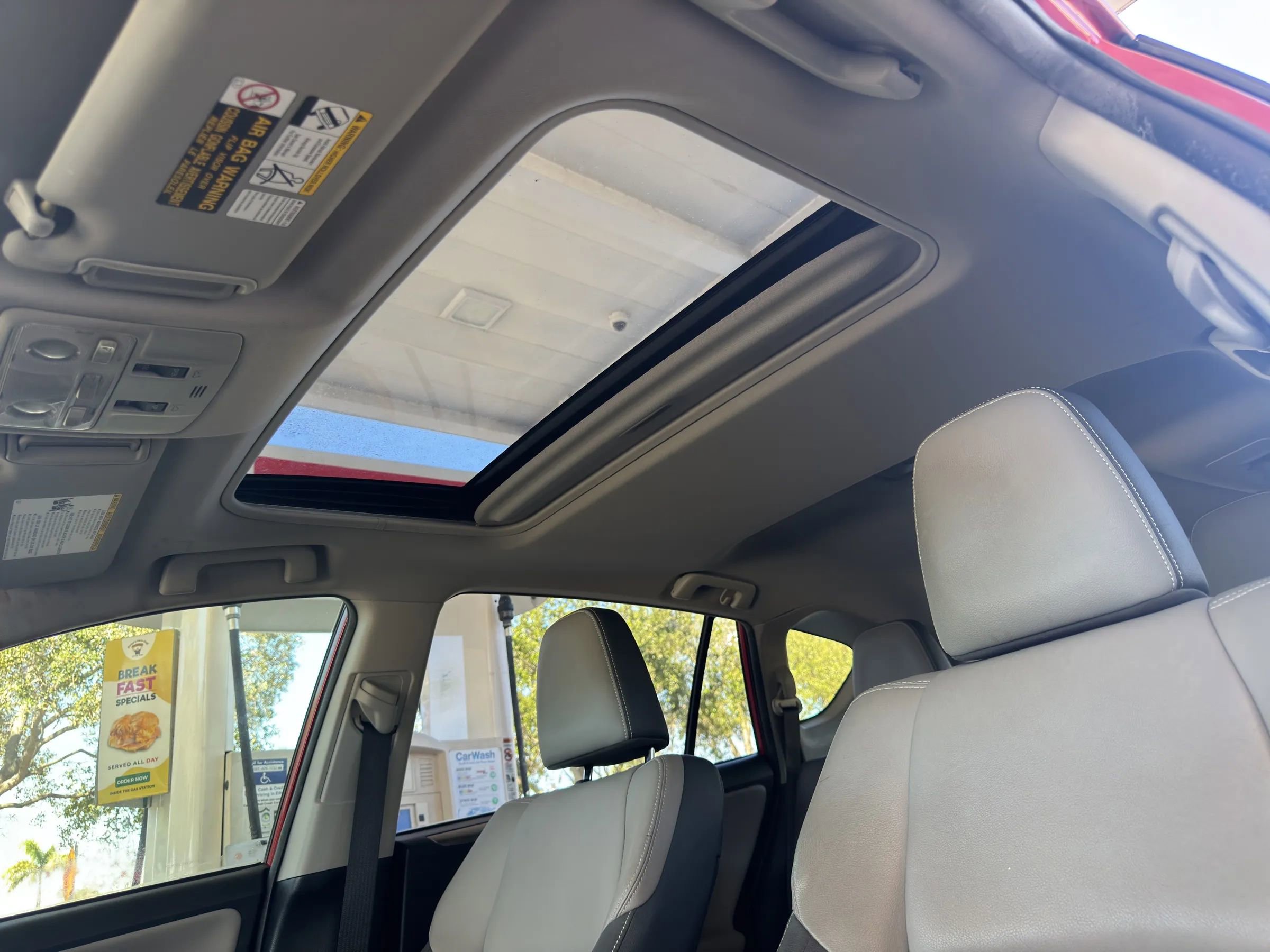 Used 2015 Toyota RAV4 Limited FWD image 41