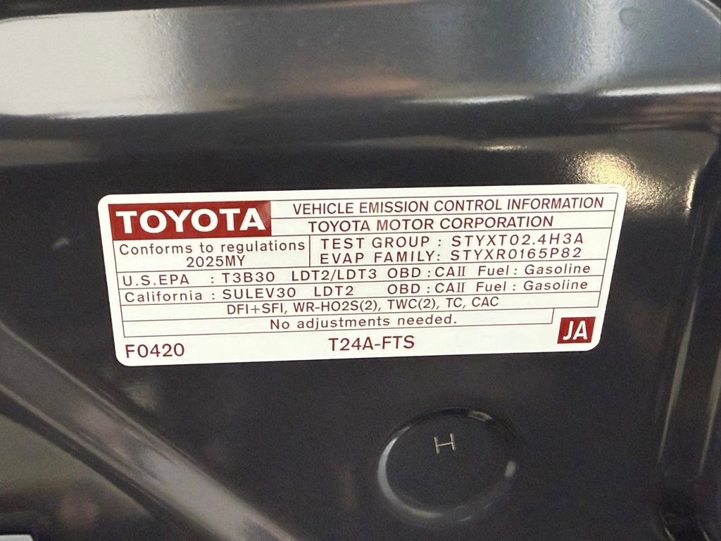 Certified 2025 Toyota Tacoma TRD Off-Road image 33