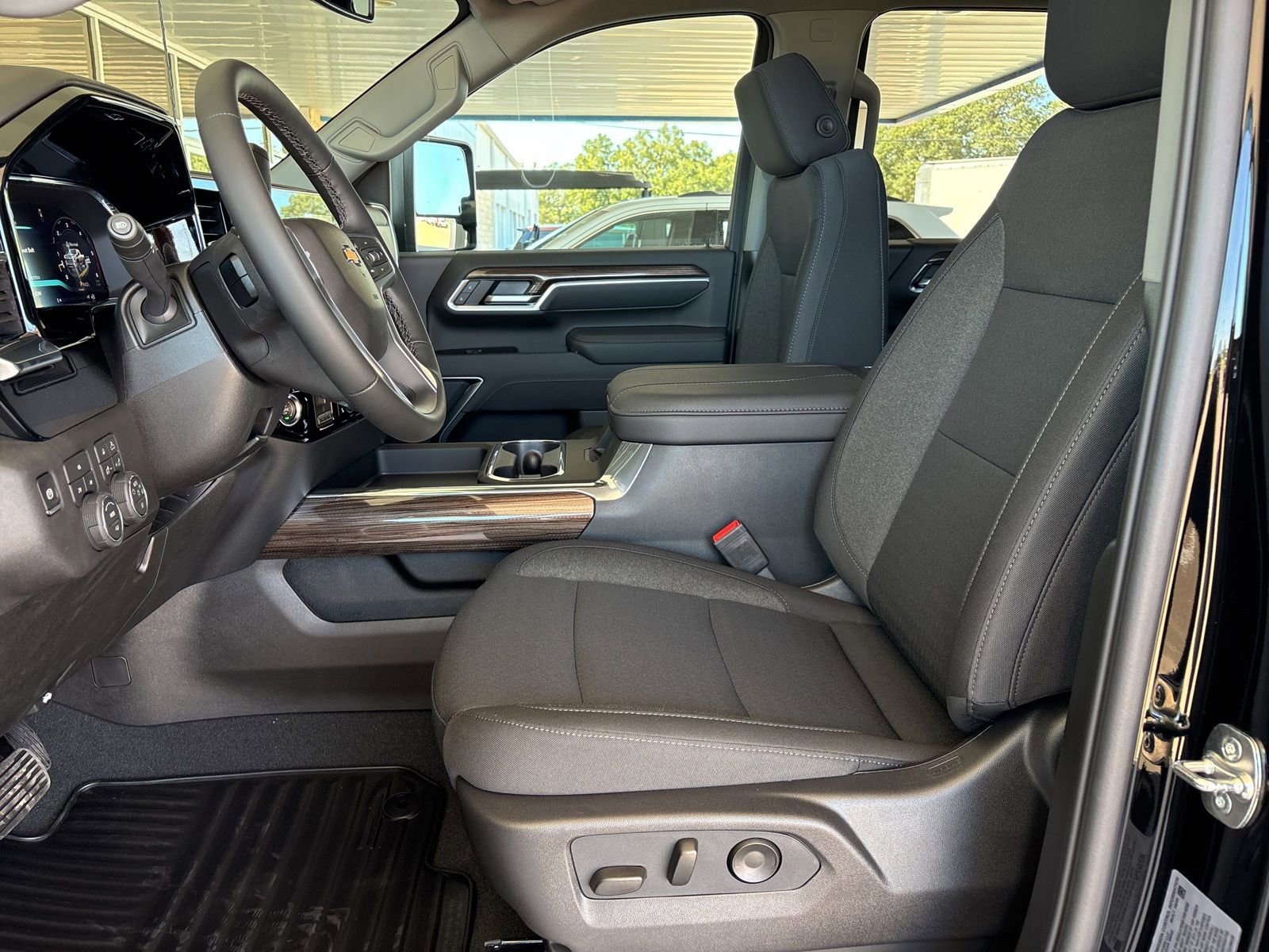 New 2026 Chevrolet Silverado 2500 LT w/ Texas Edition image 11