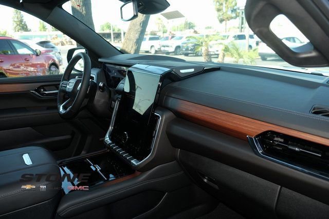 New 2025 GMC Yukon XL Denali w/ Sun & Power Step Package image 15