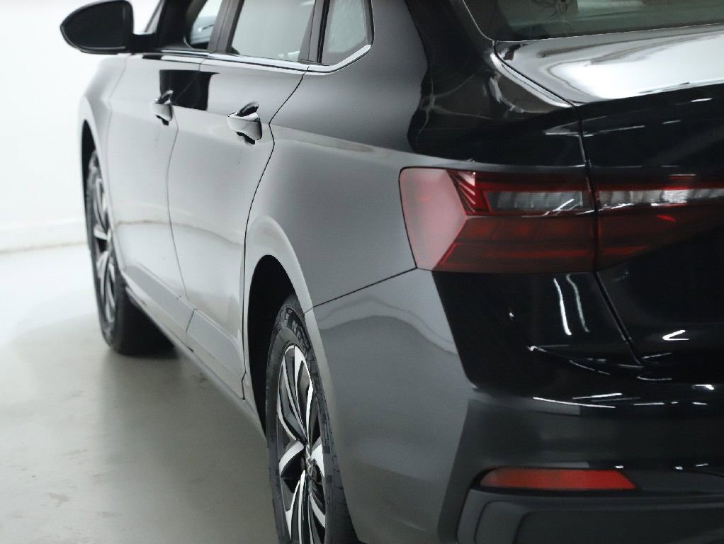 Used 2025 Volkswagen Jetta S image 40