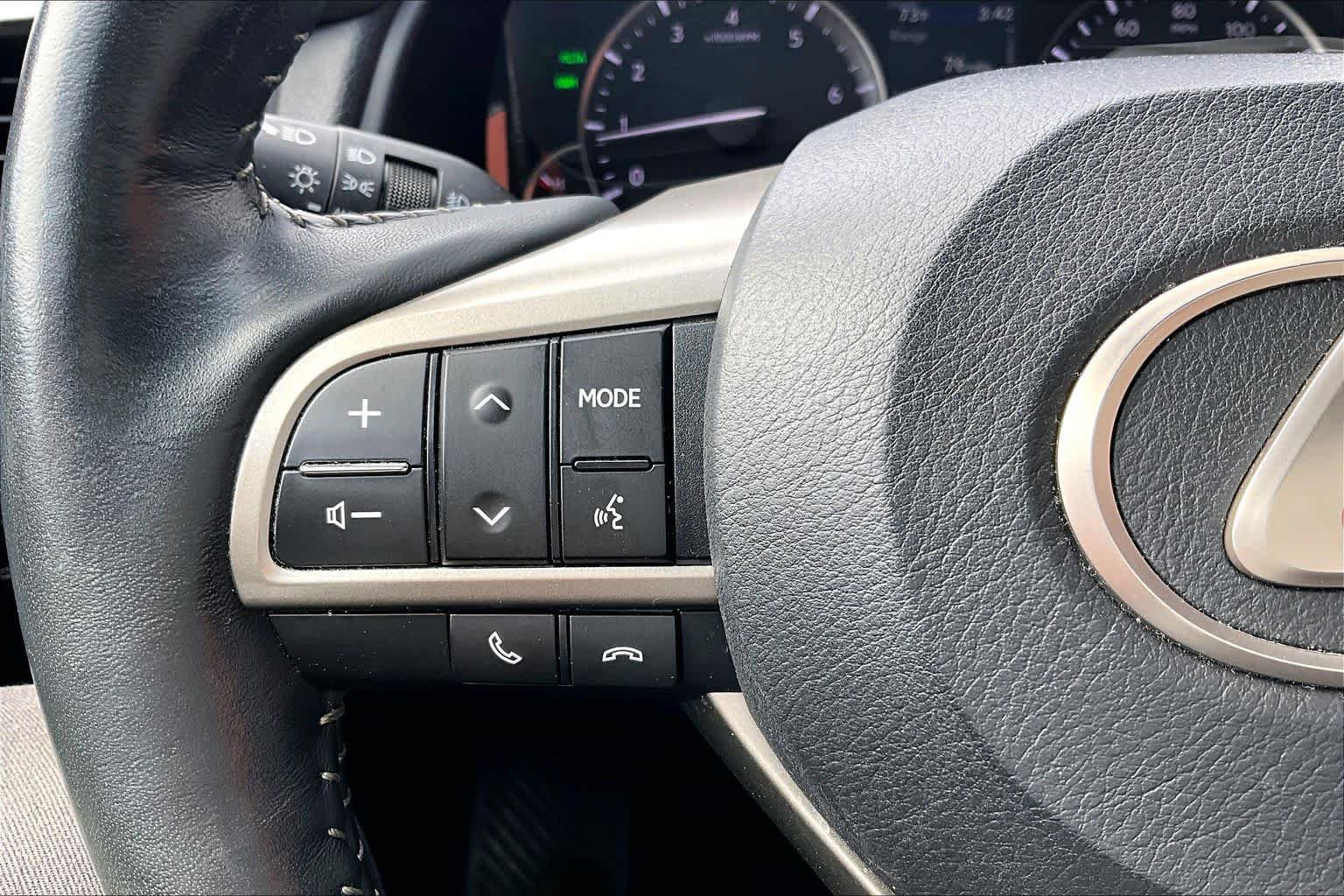 Used 2018 Lexus RX 350 FWD w/ Premium Package image 23