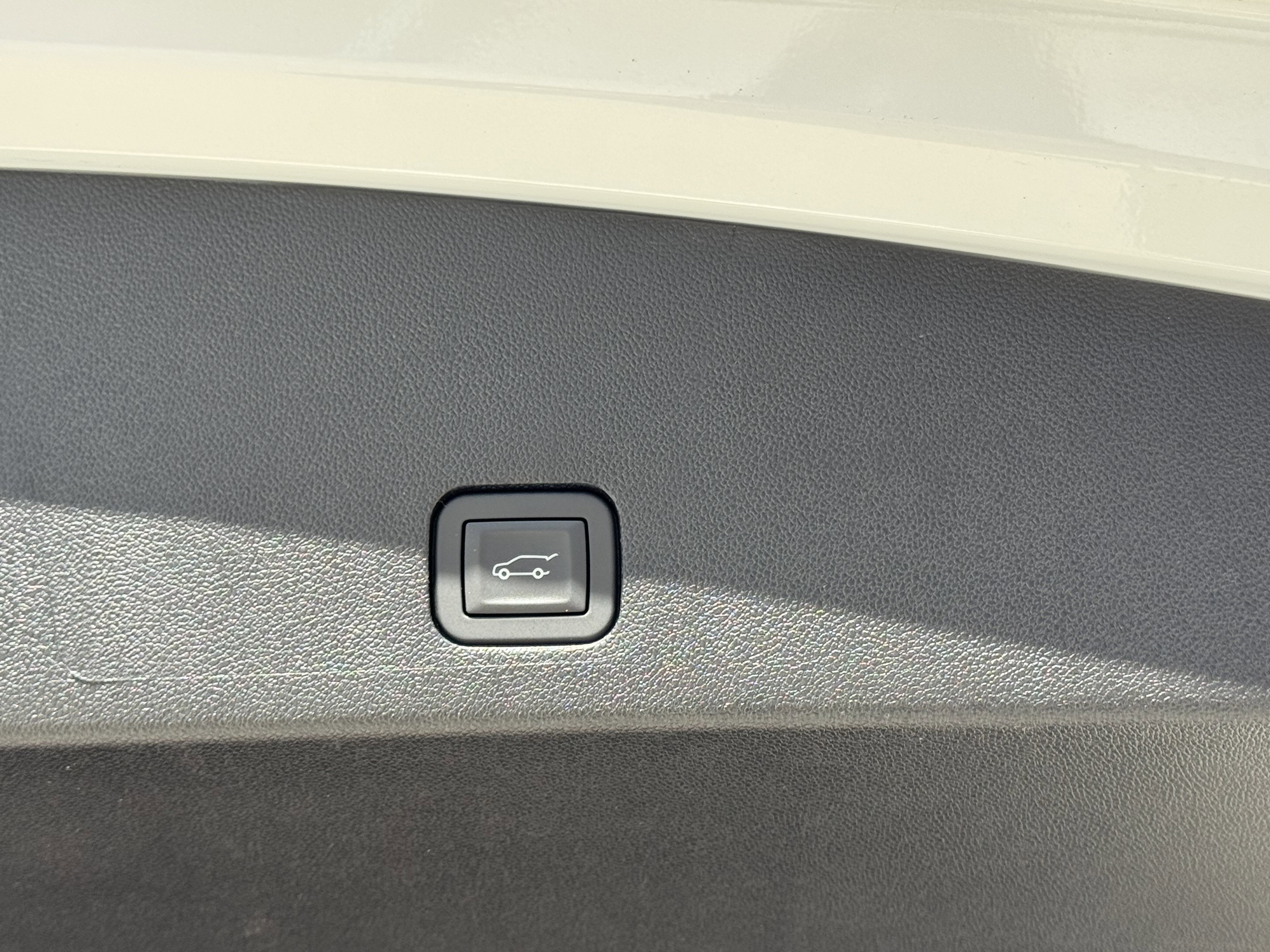 New 2025 Cadillac XT6 Sport w/ Technology Package image 10