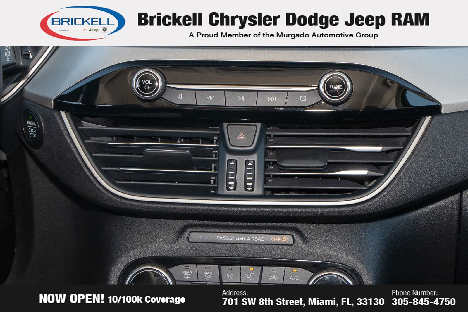 Used 2022 Ford Escape SE w/ SE Sport Appearance Package image 22