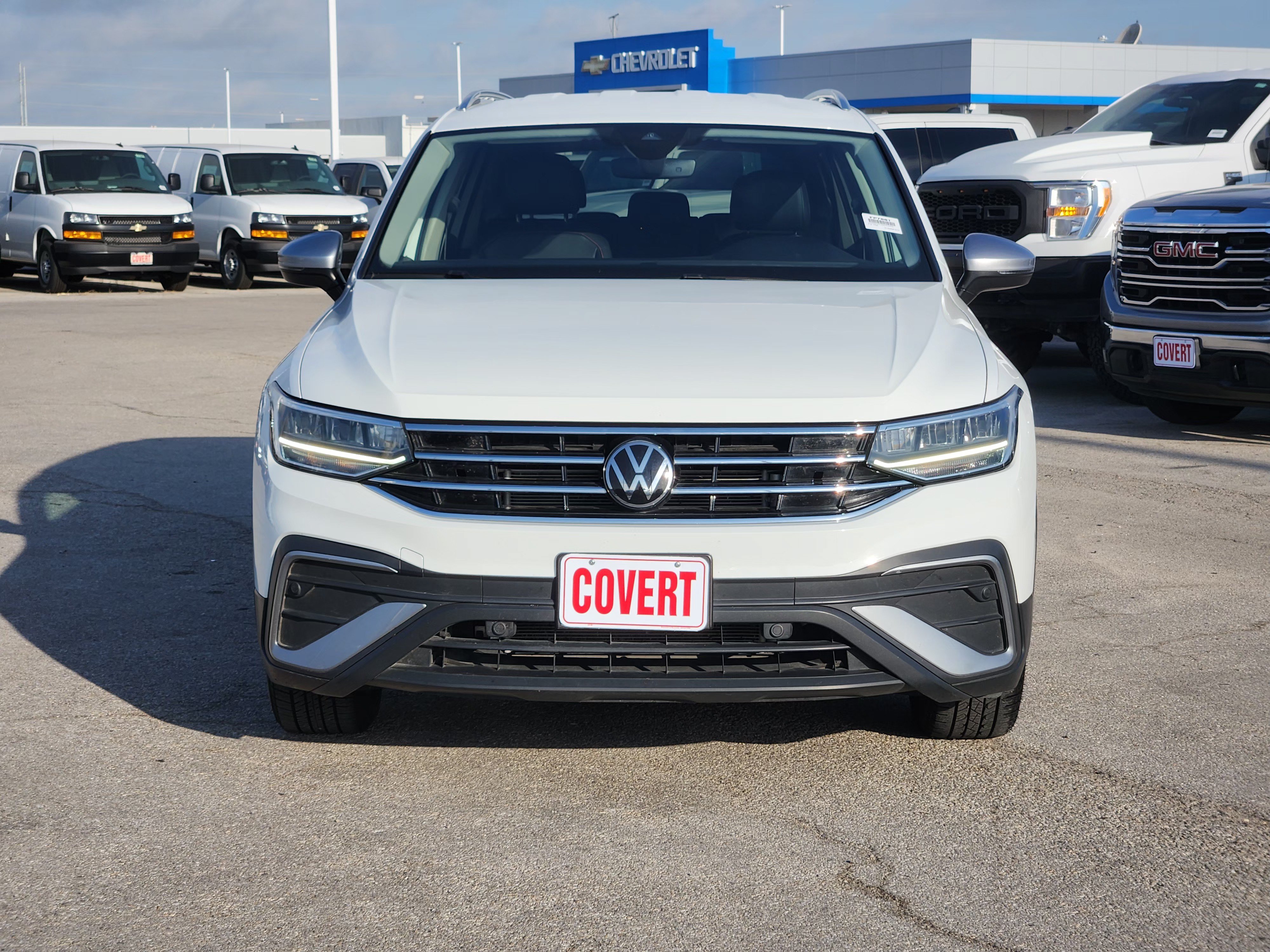 Used 2024 Volkswagen Tiguan Wolfsburg Edition FWD image 2