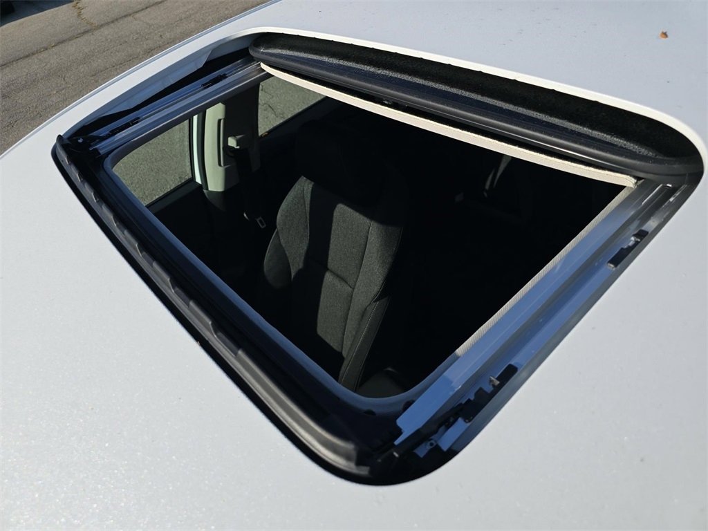 New 2025 Honda Accord SE image 3