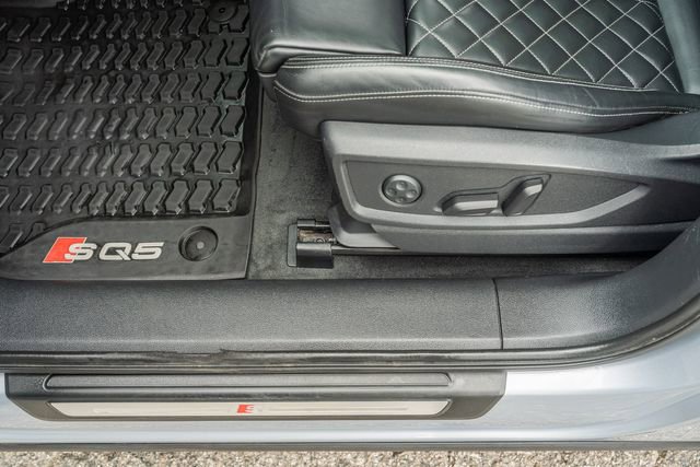 Used 2018 Audi SQ5 Prestige w/ Prestige Package AWD/4WD image 18