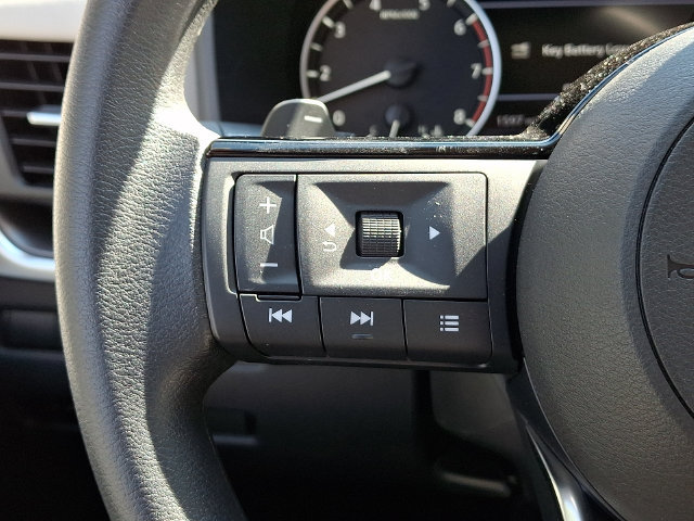 Used 2023 Nissan Rogue SV AWD/4WD image 21