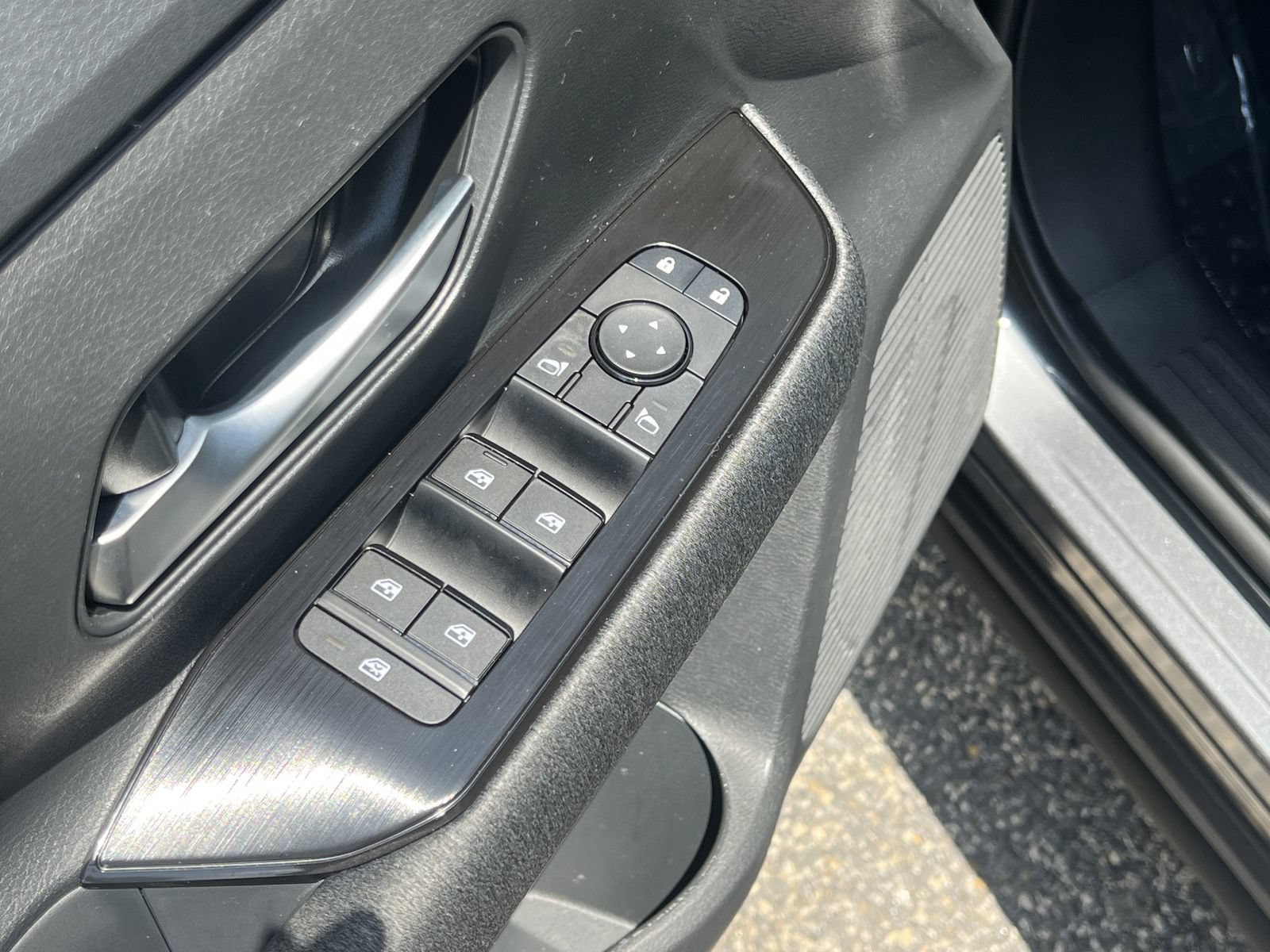 New 2026 Nissan Kicks SV w/ Cold Weather Package FWD image 14