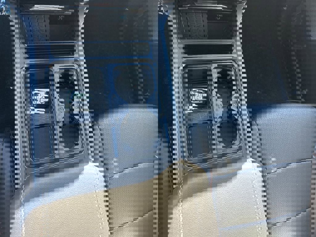 New 2026 Ford F250 Lariat w/ Black Appearance Package image 13