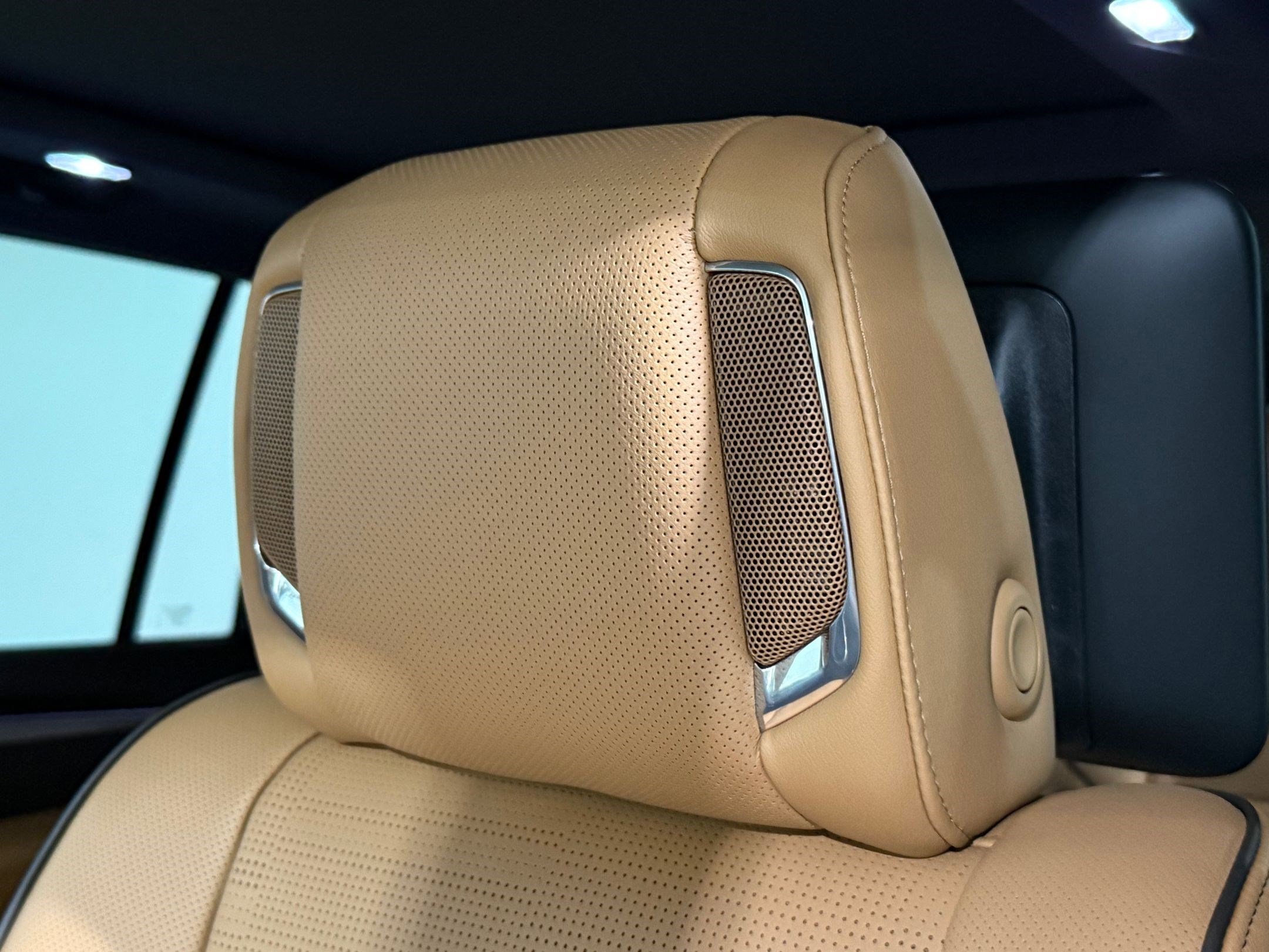 New 2026 Cadillac Escalade ESV Luxury AWD/4WD image 24