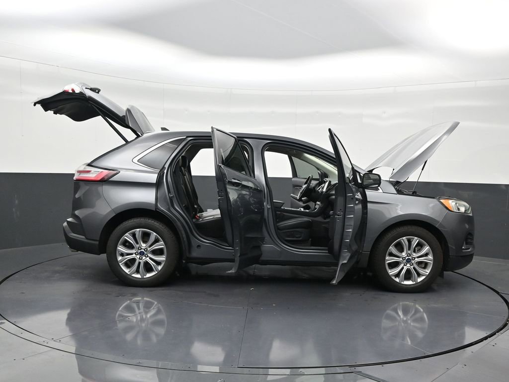Used 2021 Ford Edge Titanium image 31