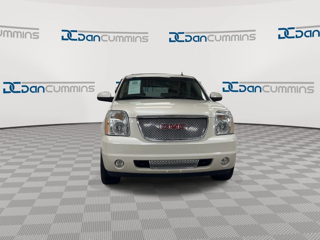 Used 2013 GMC Yukon Denali AWD/4WD image 3