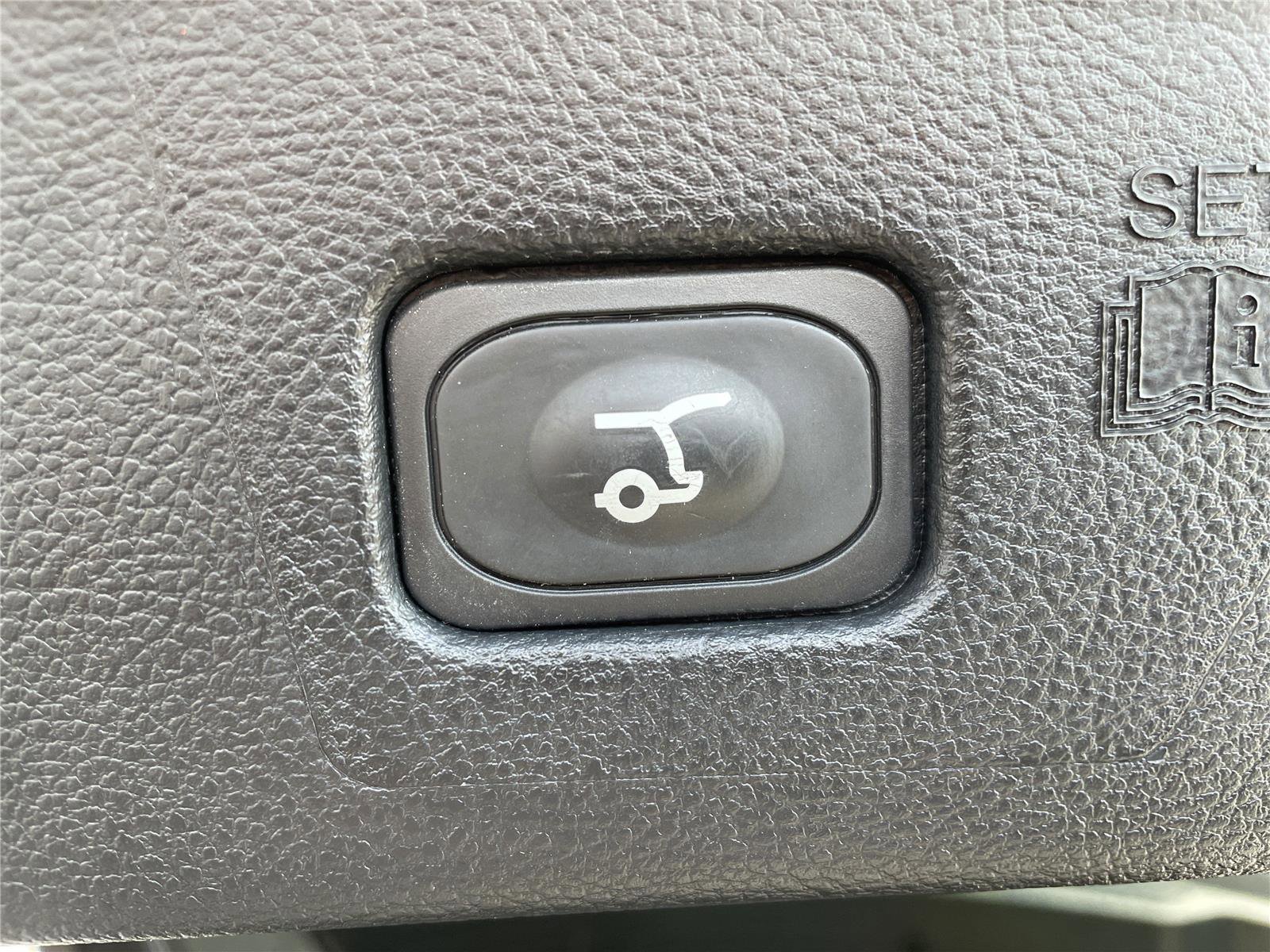 Used 2023 Ford Edge ST-Line image 33