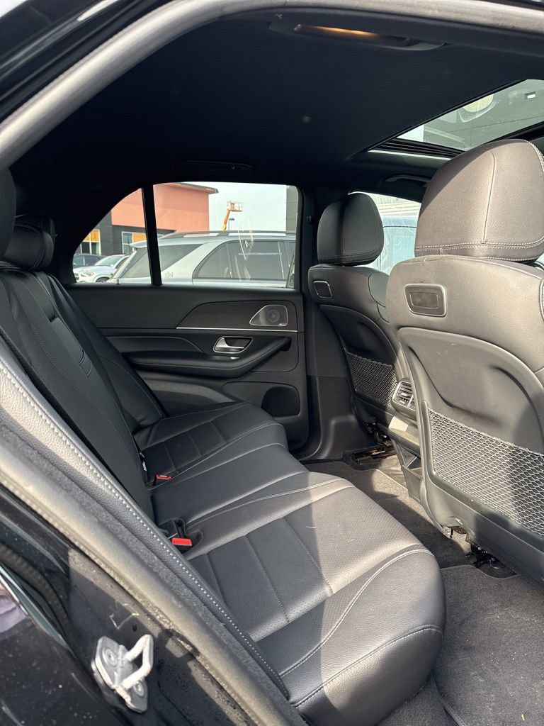 Used 2020 Mercedes-Benz GLE 350 4MATIC image 3