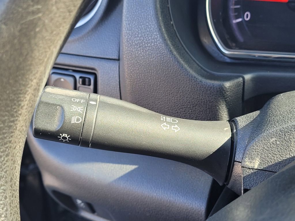 Used 2016 Nissan Versa SV image 15