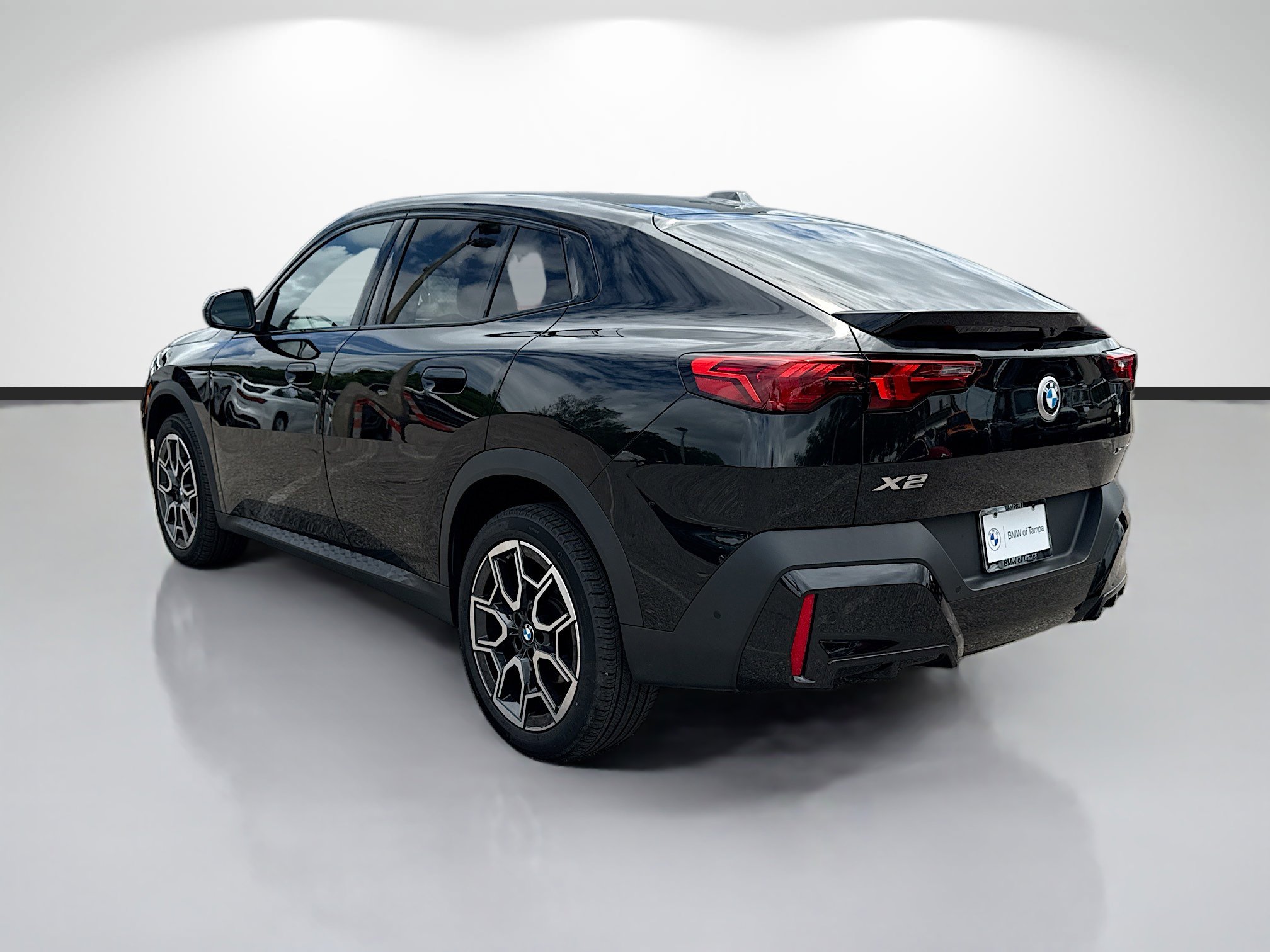 Used 2025 BMW X2 xDrive28i image 5
