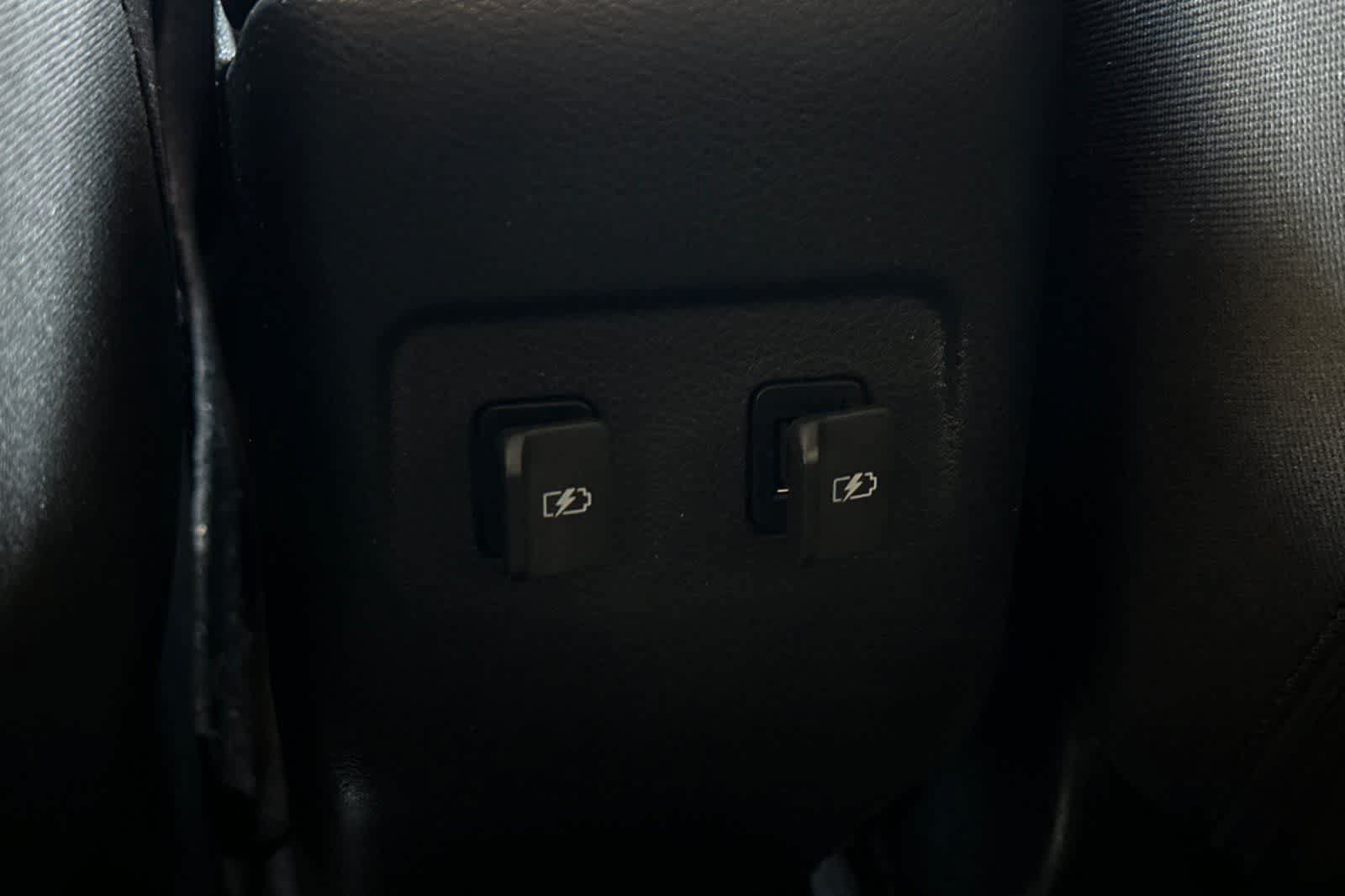 Used 2021 Nissan Kicks SR w/ Interior Electronics Package FWD image 15