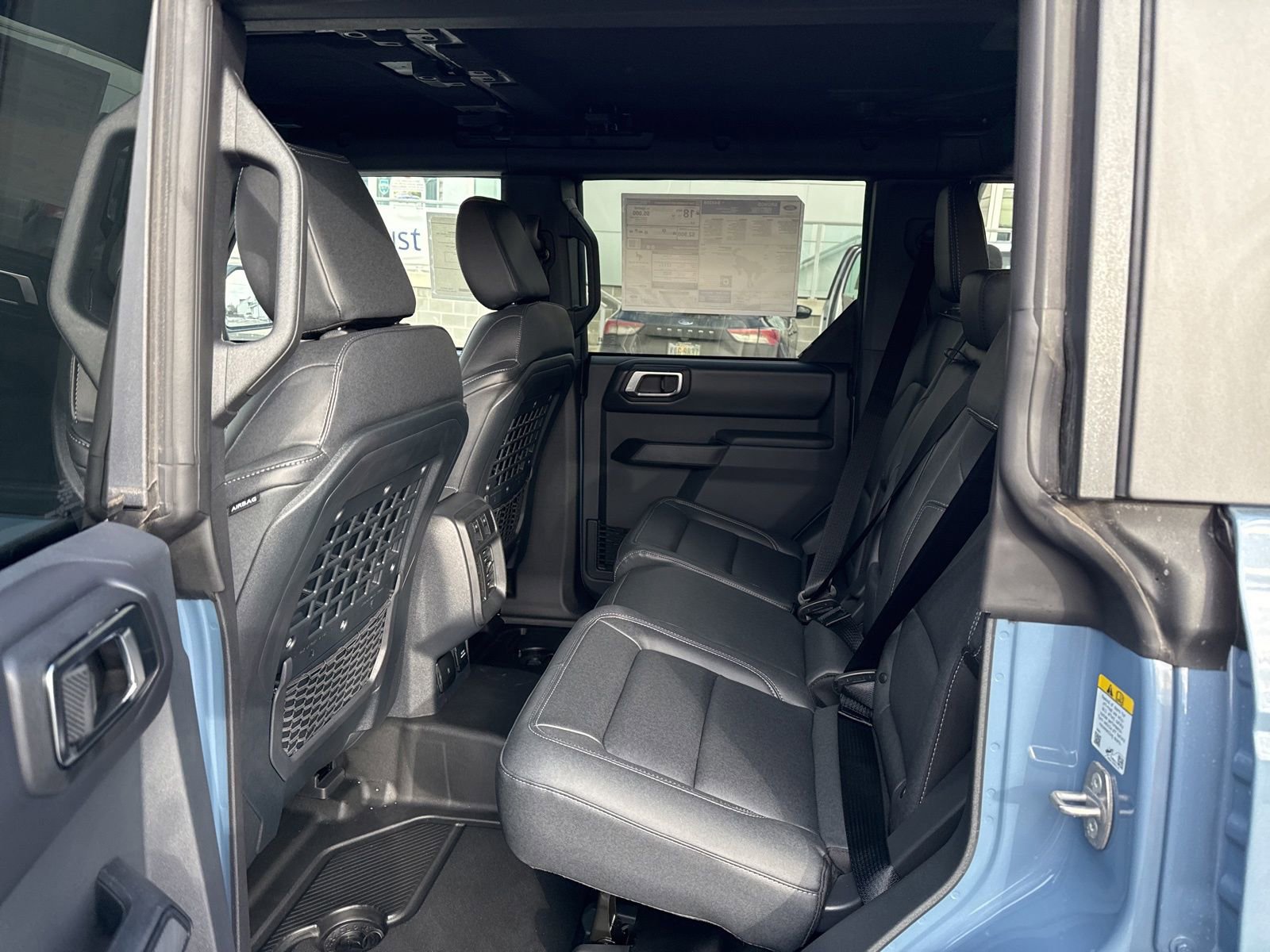 New 2025 Ford Bronco Badlands image 9